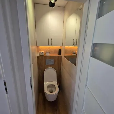 Apartamento Deluxe With 2 Bedrooms And Fireplace - Perfect Location - Quiet-new Varsóvia