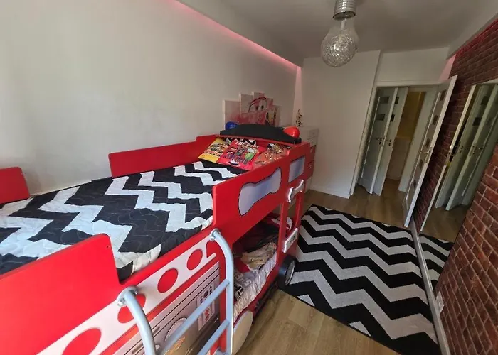 Deluxe With 2 Bedrooms And Fireplace - Perfect Location - Quiet-new *