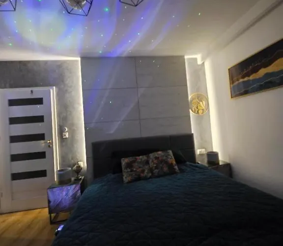 Deluxe With 2 Bedrooms And Fireplace - Perfect Location - Quiet-new Appartamento *